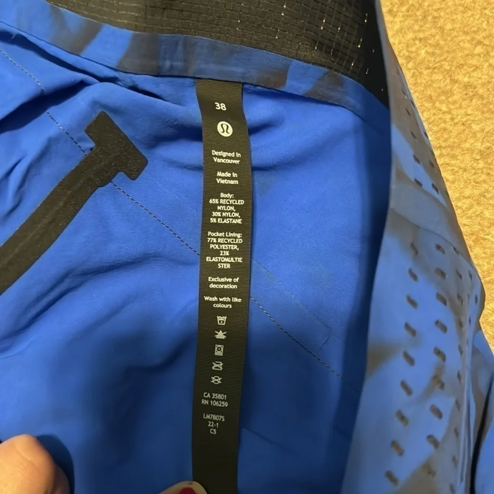 Lululemon current state board short 9” size 38
